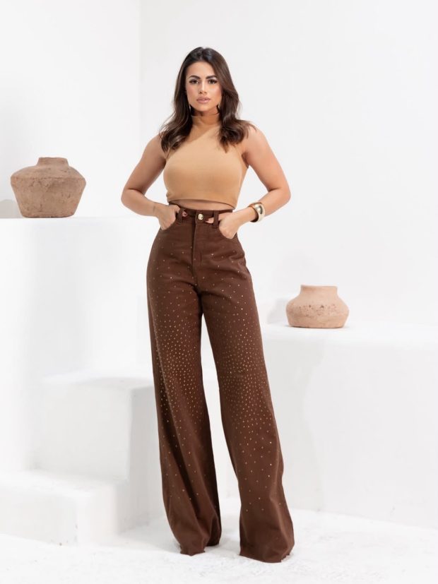 Calça Jeans Com Aplicação Marrom